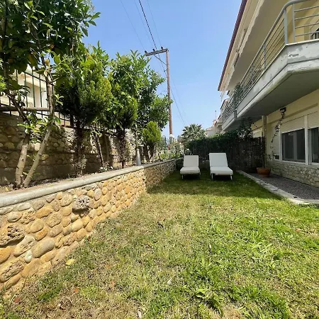 Wonderful Summer House With Garden In * Néa Fókaia